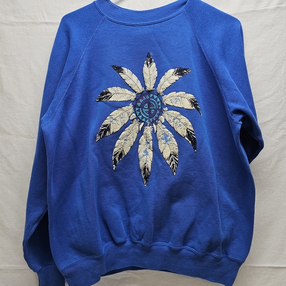 Hanes Sweaters - Vintage 80s Hanes Activewear size Large blue sweatshirt w/ Arizona Native print